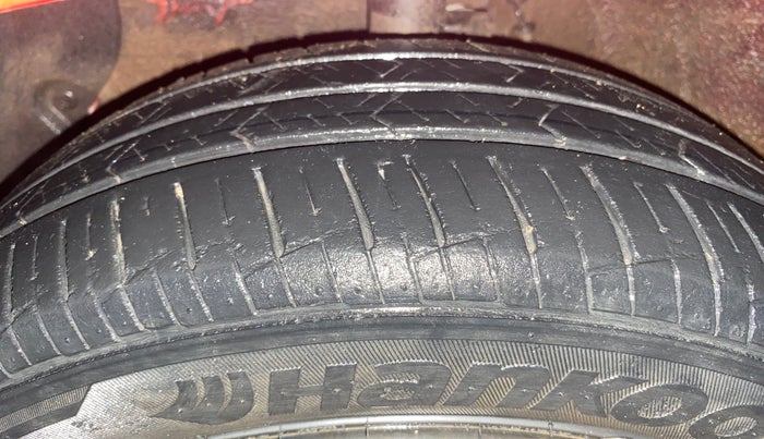 2019 Hyundai Grand i10 SPORTZ 1.2 KAPPA VTVT, Petrol, Manual, 26,967 km, Left Front Tyre Tread