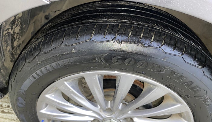 2017 Maruti Ciaz ALPHA 1.4 PETROL, Petrol, Manual, 49,903 km, Left Front Tyre Tread