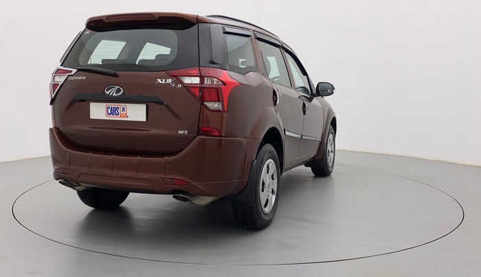 2018 Mahindra XUV500 W5 FWD, Diesel, Manual, 60,096 km, Right Back Diagonal