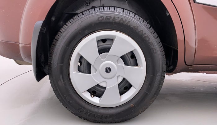 2018 Mahindra XUV500 W5 FWD, Diesel, Manual, 60,096 km, Right Rear Wheel