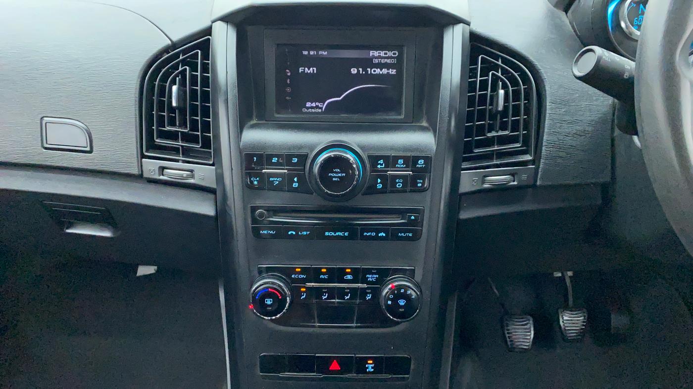 2018 Mahindra XUV500 W5 FWD, Diesel, Manual, 60,096 km, Air Conditioner