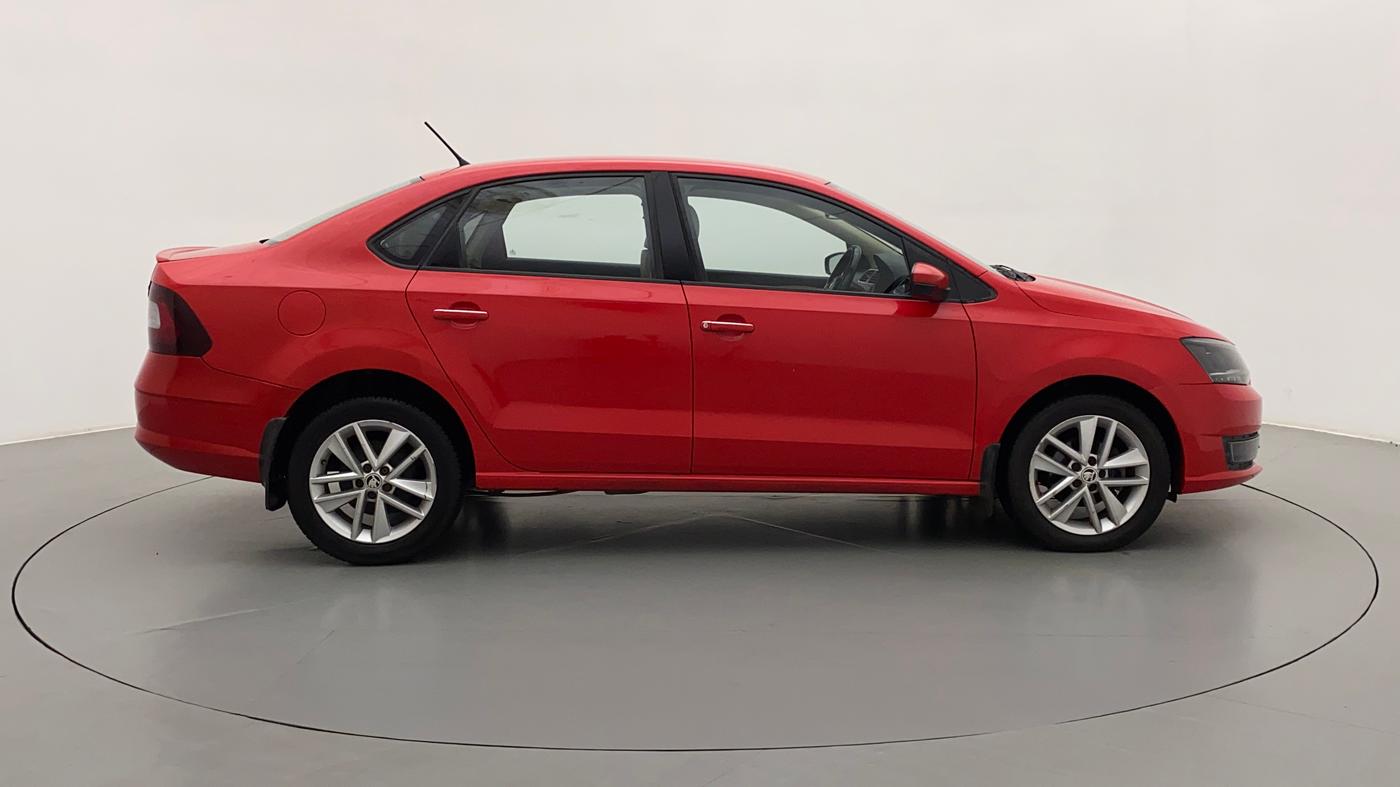 2017 Skoda Rapid STYLE 1.5 TDI AT, Diesel, Automatic, 1,04,045 km, Right Side