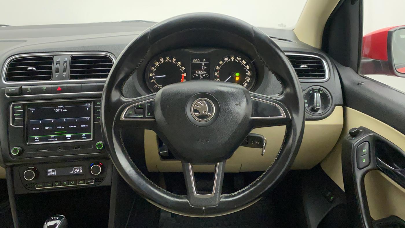 2017 Skoda Rapid STYLE 1.5 TDI AT, Diesel, Automatic, 1,04,045 km, Steering Wheel Close Up