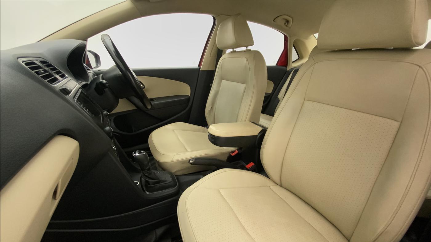 2017 Skoda Rapid STYLE 1.5 TDI AT, Diesel, Automatic, 1,04,045 km, Right Side Front Door Cabin