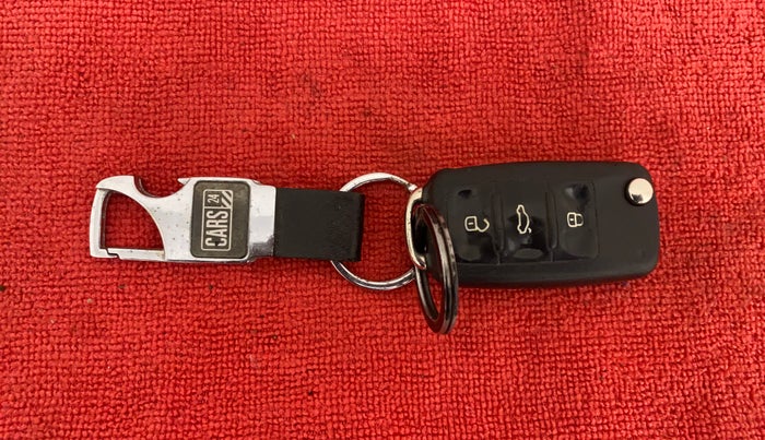 2017 Skoda Rapid STYLE 1.5 TDI AT, Diesel, Automatic, 1,04,045 km, Key Close Up