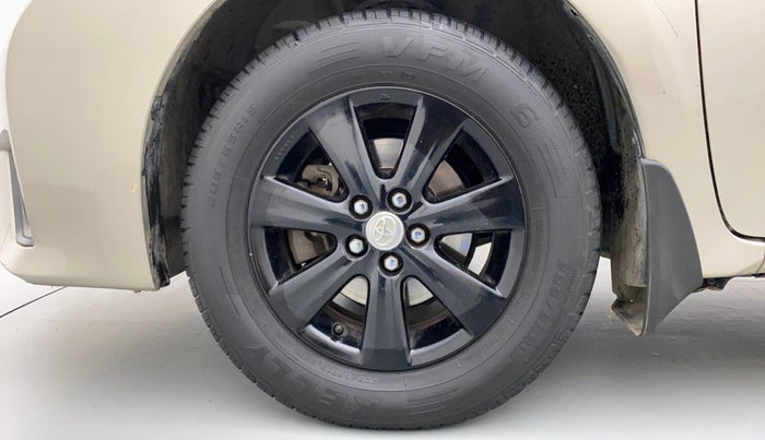 2016 Toyota Corolla Altis G, Petrol, Manual, 38,119 km, Left Front Wheel