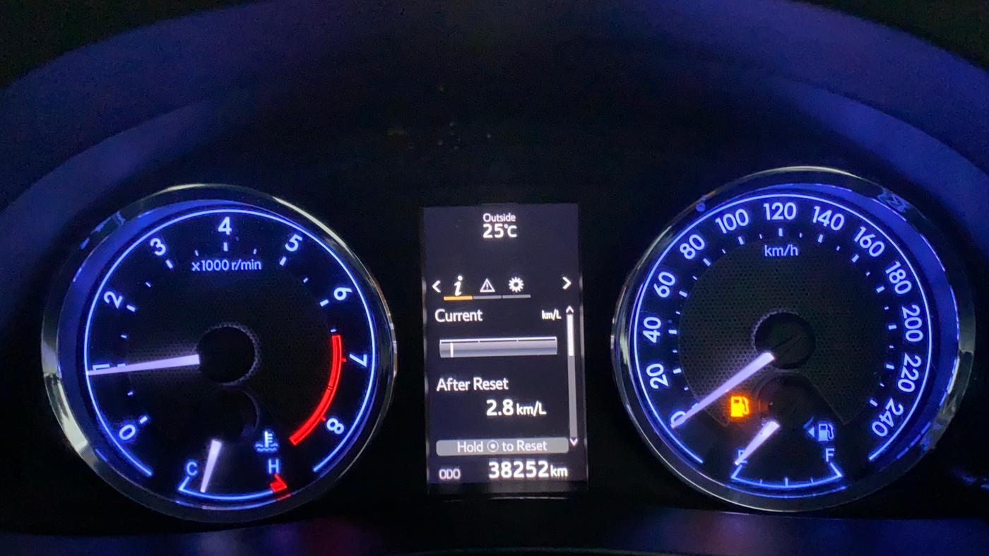 2016 Toyota Corolla Altis G, Petrol, Manual, 38,119 km, Odometer Image
