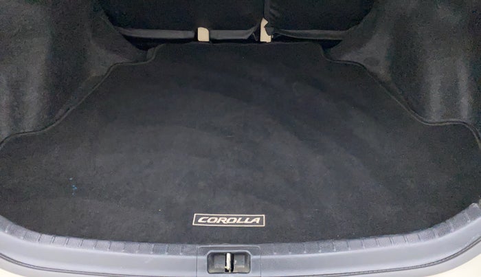 2016 Toyota Corolla Altis G, Petrol, Manual, 38,119 km, Boot Inside