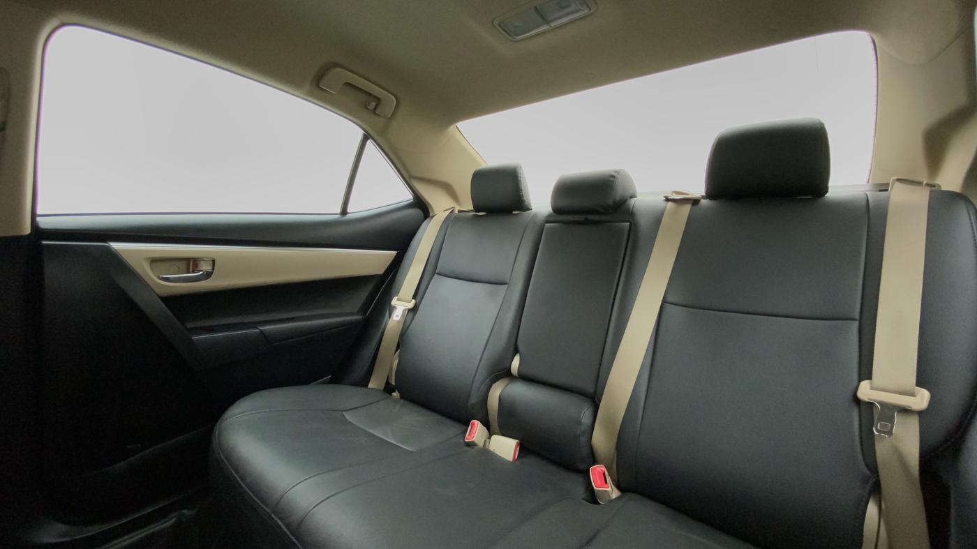 2016 Toyota Corolla Altis G, Petrol, Manual, 38,119 km, Right Side Rear Door Cabin
