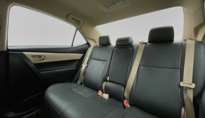 2016 Toyota Corolla Altis G, Petrol, Manual, 38,119 km, Right Side Rear Door Cabin
