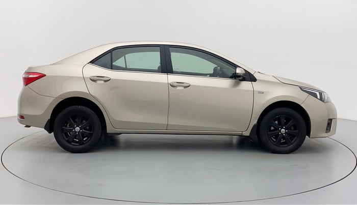 2016 Toyota Corolla Altis G, Petrol, Manual, 38,119 km, Right Side View