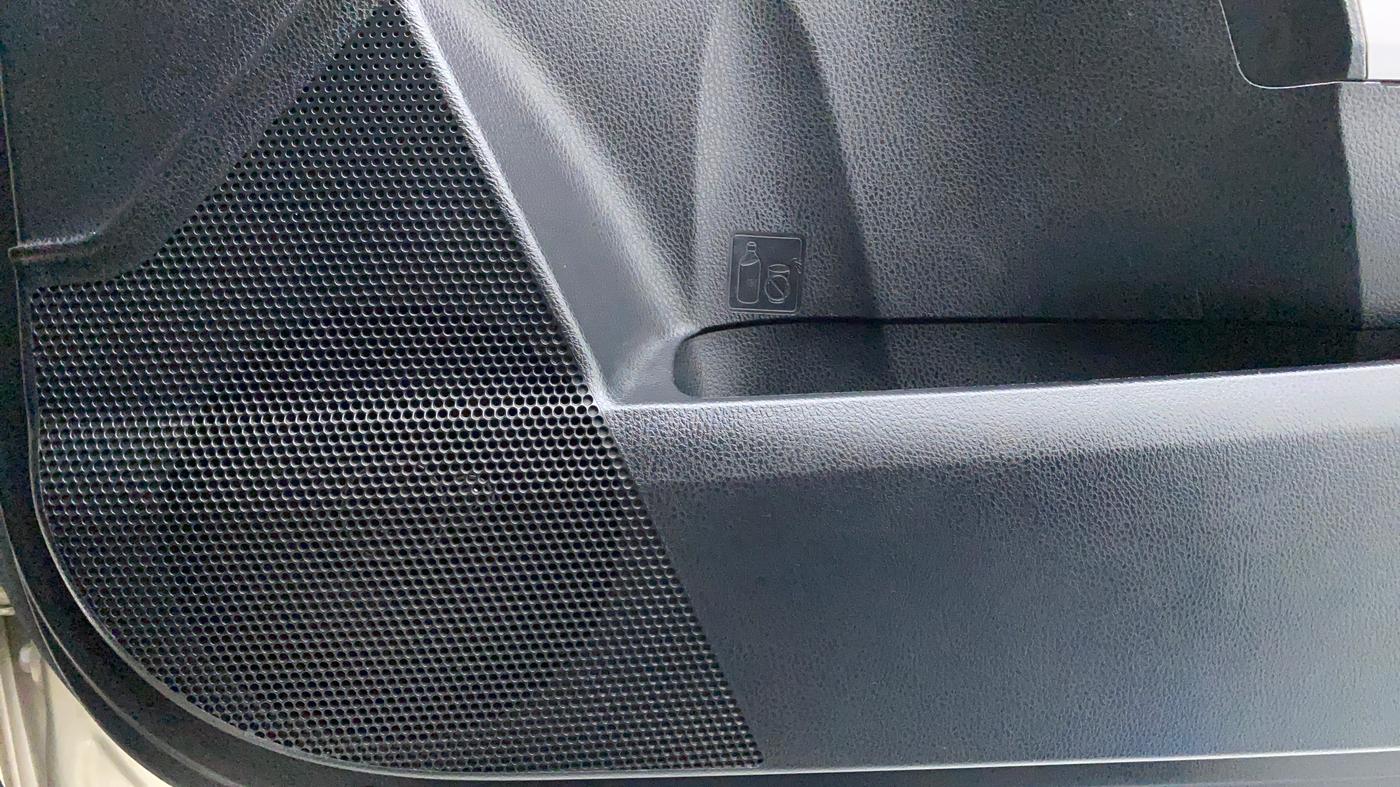 2016 Toyota Corolla Altis G, Petrol, Manual, 38,119 km, Speaker