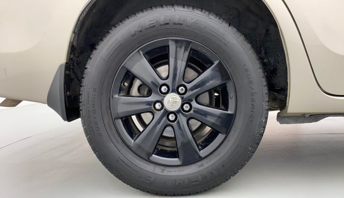 2016 Toyota Corolla Altis G, Petrol, Manual, 38,119 km, Right Rear Wheel