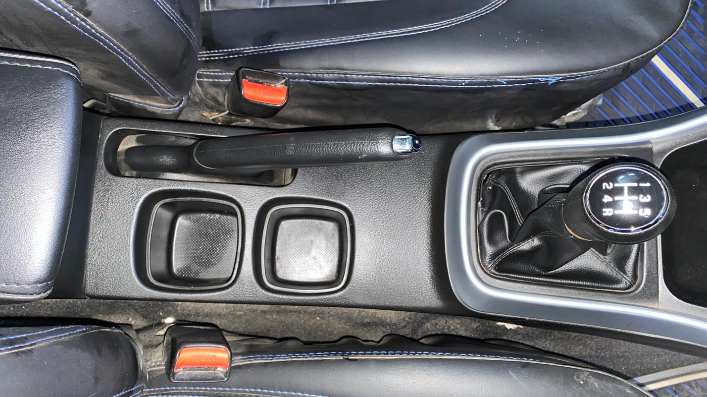 2022 Maruti S Cross ZETA 1.5, Petrol, Manual, 60,692 km, Gear Lever