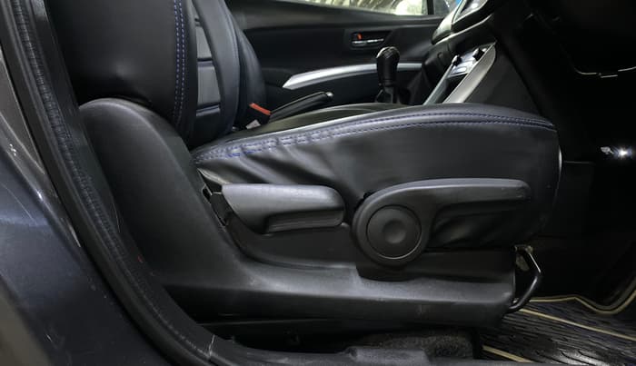 2022 Maruti S Cross ZETA 1.5, Petrol, Manual, 60,692 km, Driver Side Adjustment Panel