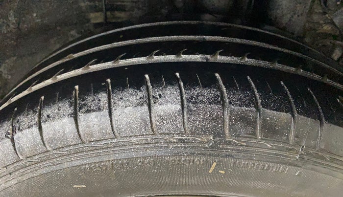 2017 Hyundai Elite i20 SPORTZ 1.2, Petrol, Manual, 97,015 km, Left Rear Tyre Tread