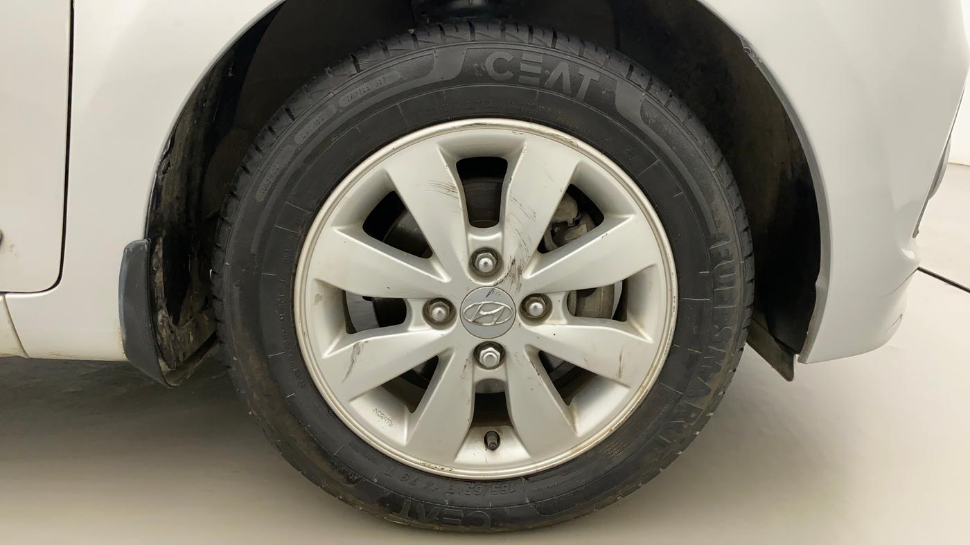 2015 Hyundai Xcent S (O) 1.2, Petrol, Manual, 98,625 km, Right Front Wheel