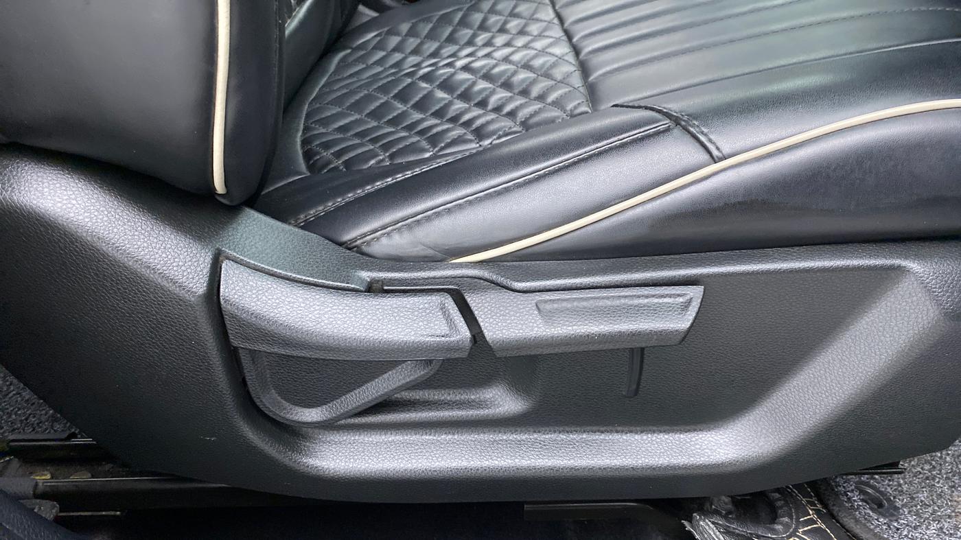 2020 KIA SELTOS HTK PLUS 1.5 DIESEL, Diesel, Manual, 49,148 km, Driver Side Adjustment Panel