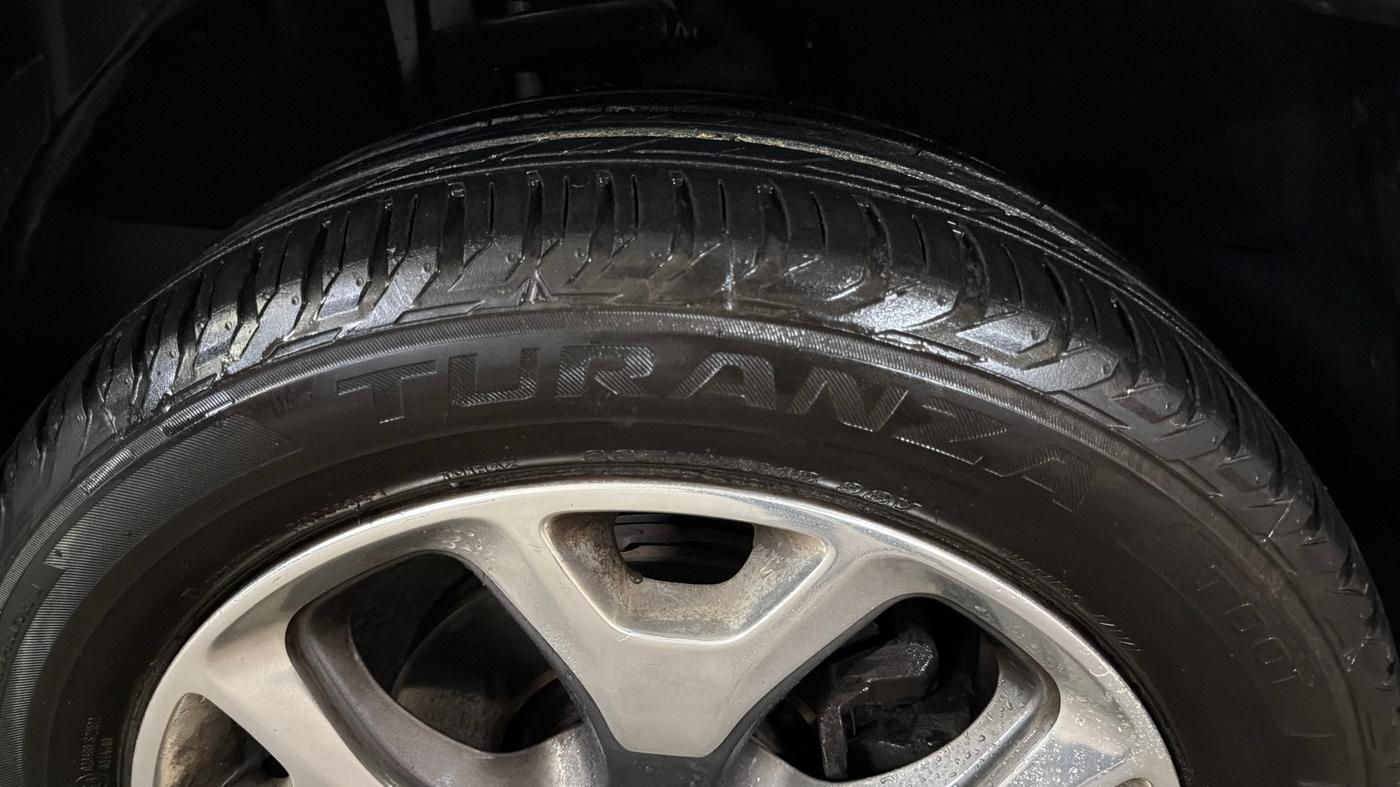 2019 Jeep Compass LIMITED PLUS PETROL AT, Petrol, Automatic, 89,615 km, Right Front Tyre Tread