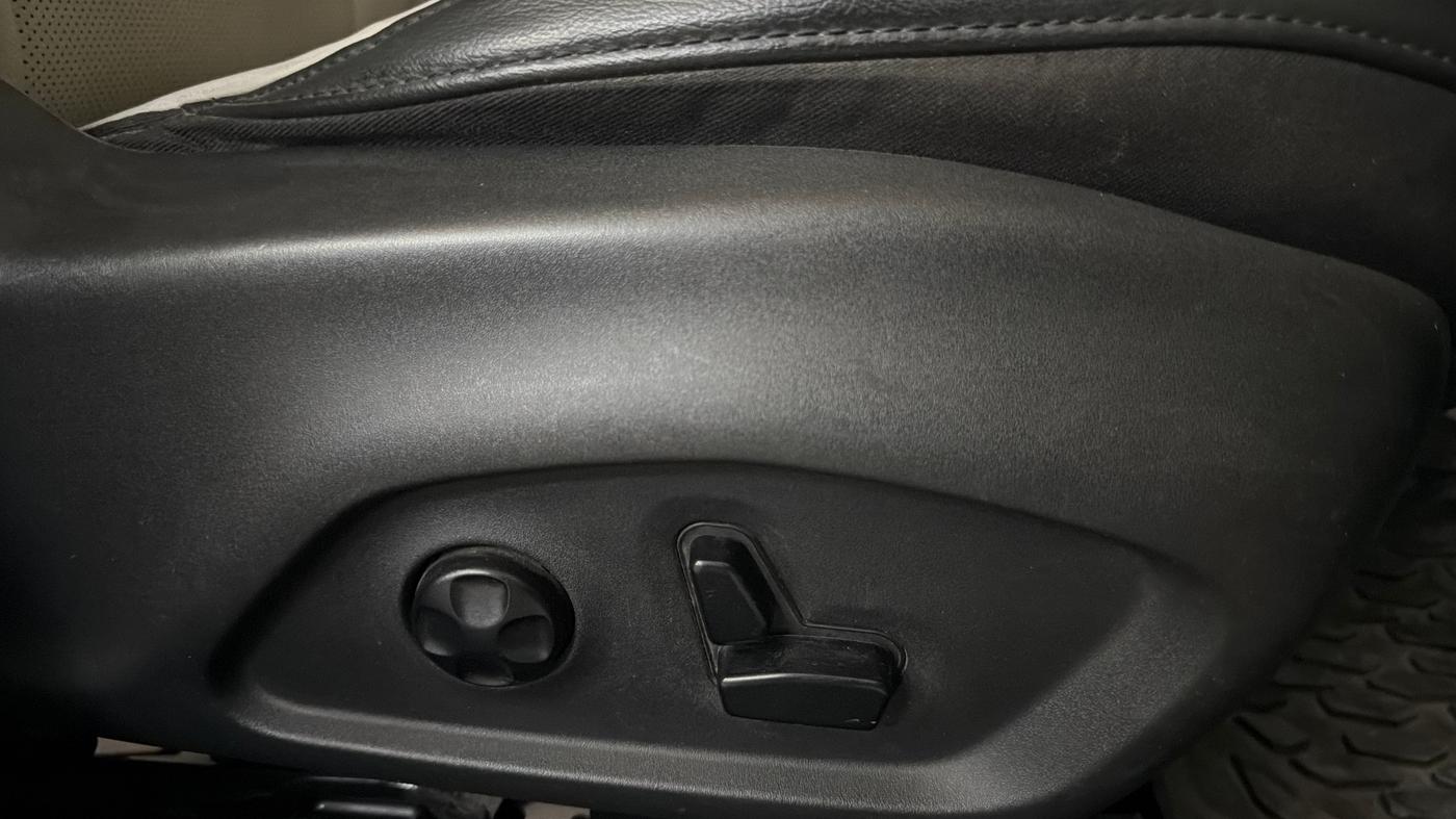 2019 Jeep Compass LIMITED PLUS PETROL AT, Petrol, Automatic, 89,615 km, Driver Side Adjustment Panel
