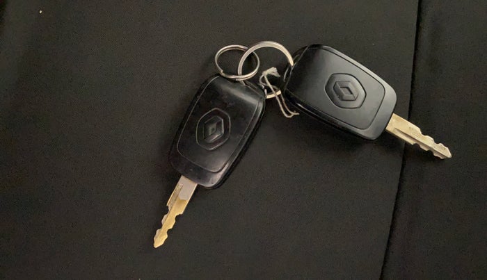 2018 Renault Kwid RXT 1.0 (O), Petrol, Manual, 14,196 km, Key Close Up