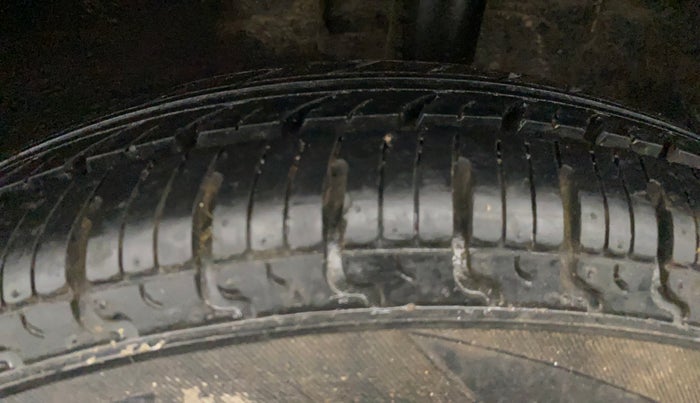 2018 Renault Kwid RXT 1.0 (O), Petrol, Manual, 14,196 km, Left Rear Tyre Tread