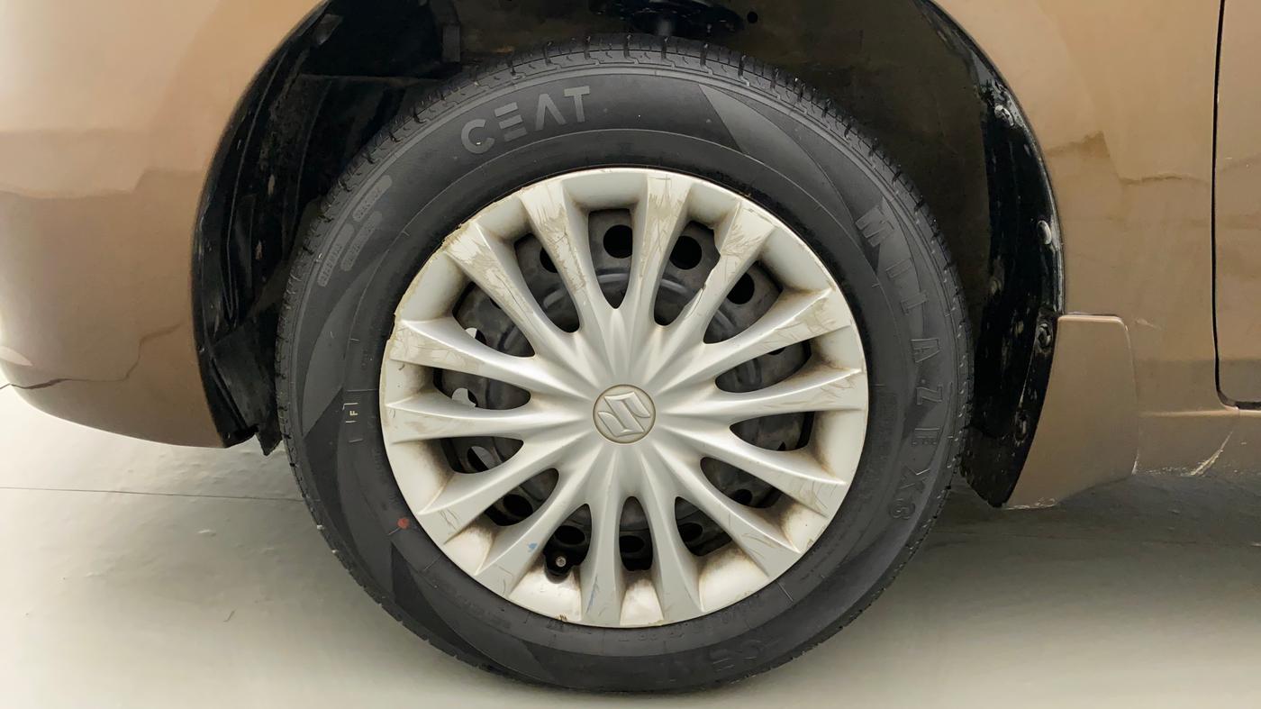 2015 Maruti Ciaz VXI+, Petrol, Manual, 56,400 km, Left Front Wheel