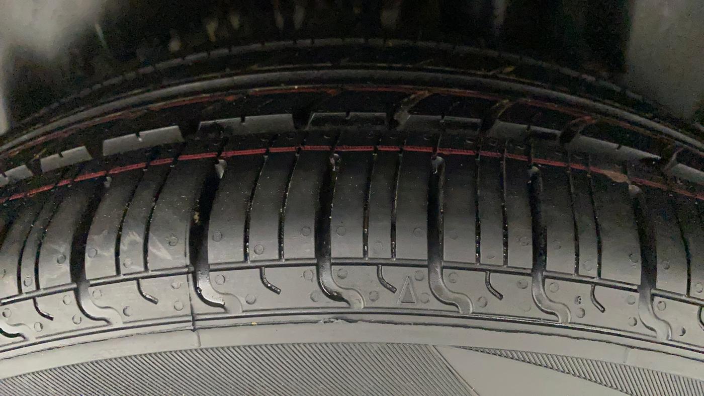 2015 Maruti Ciaz VXI+, Petrol, Manual, 56,400 km, Left Rear Tyre Tread