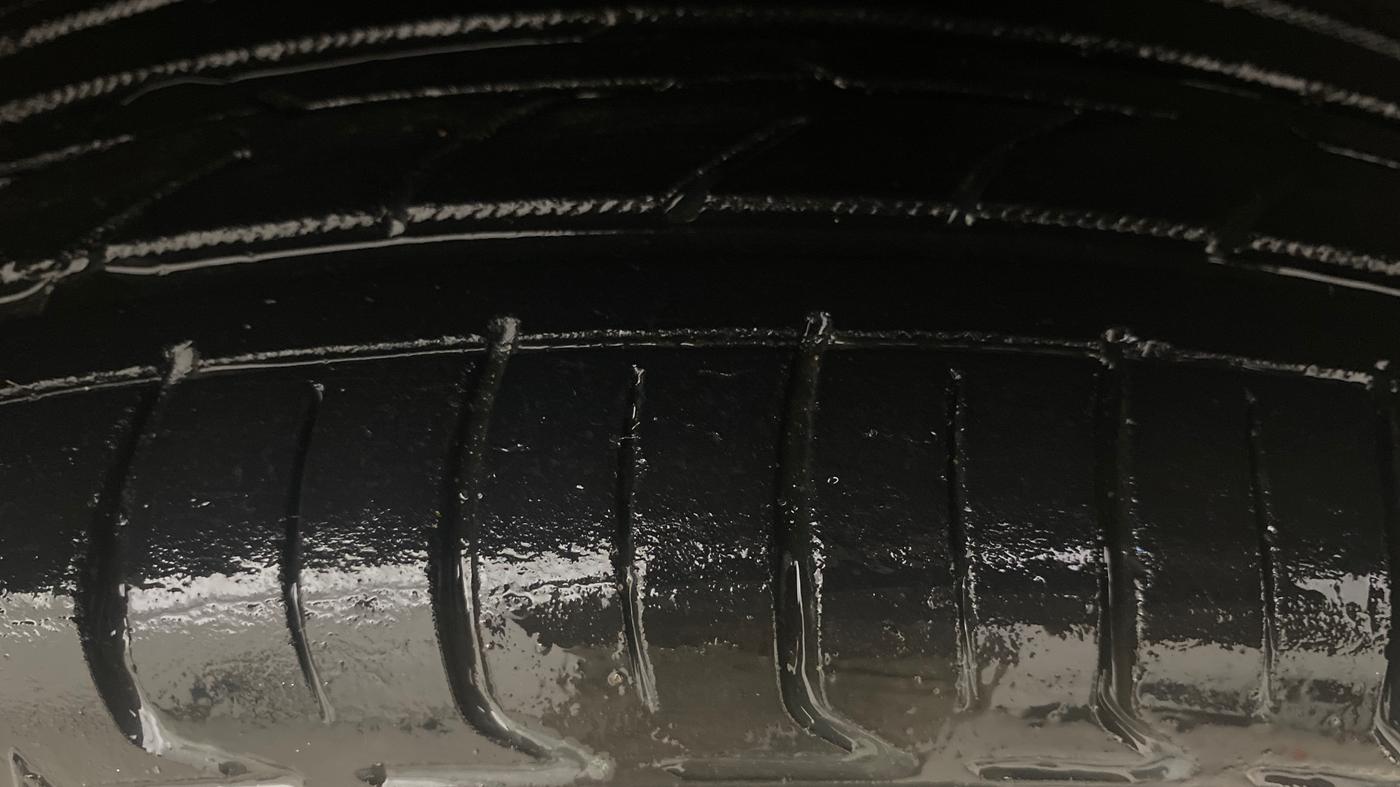 2017 Maruti IGNIS DELTA 1.2, Petrol, Manual, 79,412 km, Right Front Tyre Tread