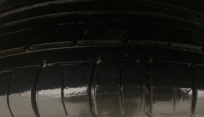 2017 Maruti IGNIS DELTA 1.2, Petrol, Manual, 79,310 km, Right Rear Tyre Tread