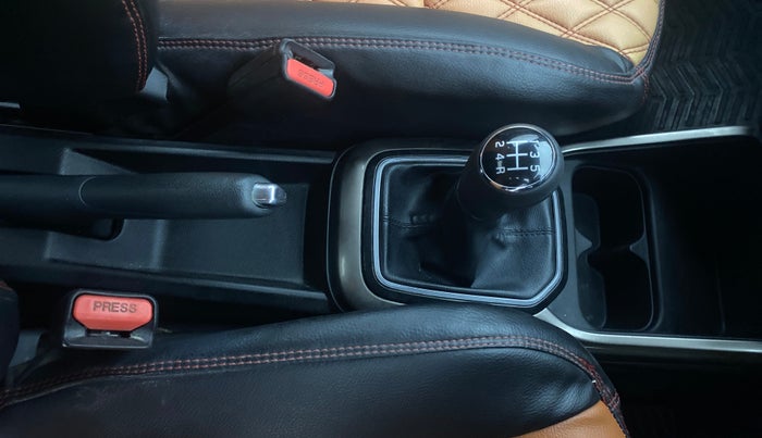 2017 Maruti IGNIS DELTA 1.2, Petrol, Manual, 79,310 km, Gear Lever