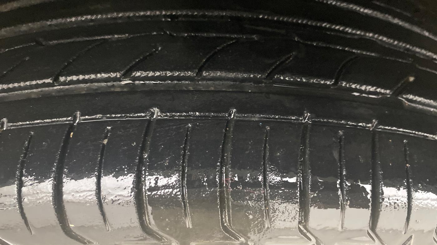2017 Maruti IGNIS DELTA 1.2, Petrol, Manual, 79,412 km, Left Front Tyre Tread