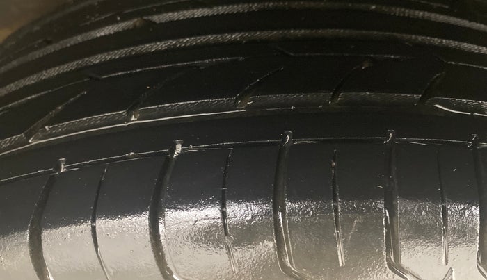 2017 Maruti IGNIS DELTA 1.2, Petrol, Manual, 79,310 km, Left Rear Tyre Tread