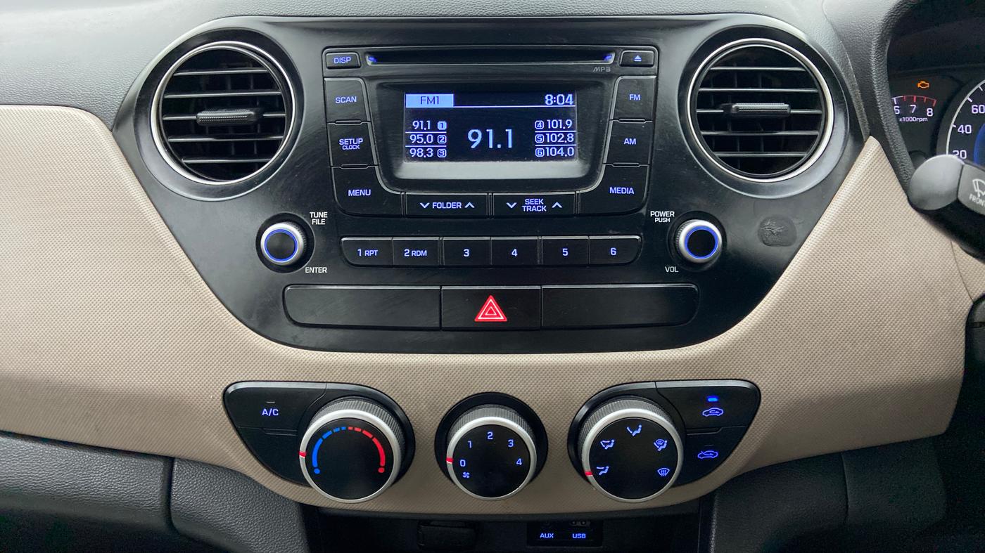2014 Hyundai Grand i10 SPORTZ 1.2 KAPPA VTVT, Petrol, Manual, 63,799 km, Air Conditioner
