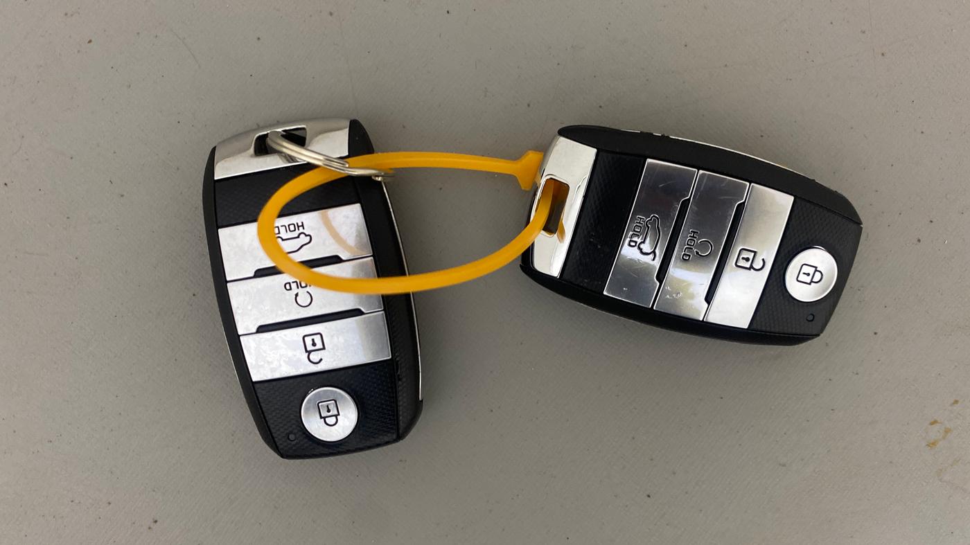 2020 KIA SONET HTX 1.0 IMT, Petrol, Manual, 38,819 km, Key Close Up