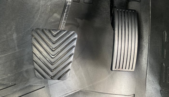 2020 KIA SONET HTX 1.0 IMT, Petrol, Manual, 38,291 km, Pedals