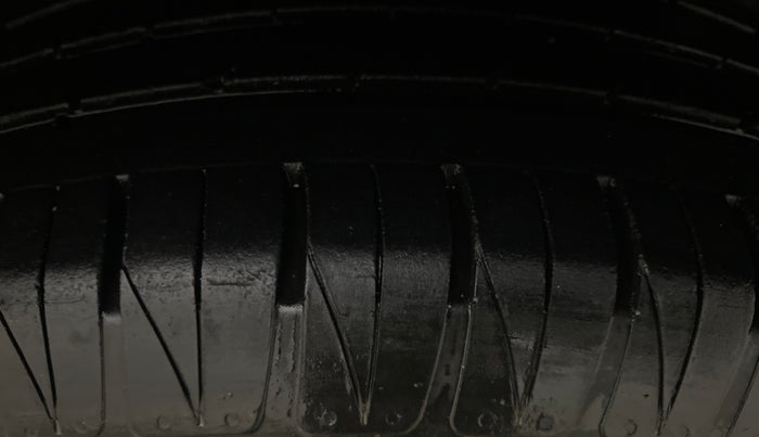 2020 KIA SONET HTX 1.0 IMT, Petrol, Manual, 38,291 km, Left Rear Tyre Tread