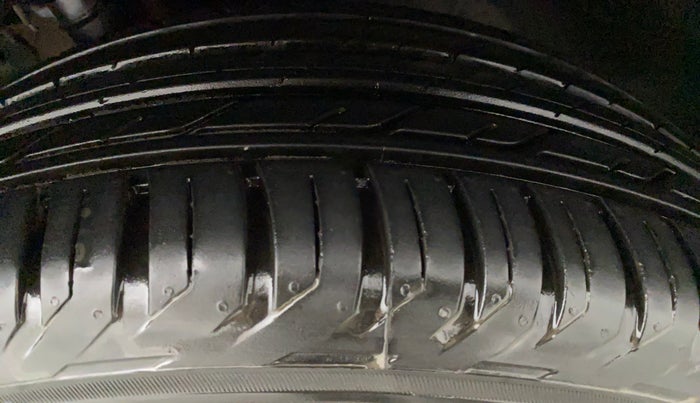 2017 Hyundai Tucson GLS 2WD AT DIESEL, Diesel, Automatic, 41,602 km, Left Front Tyre Tread