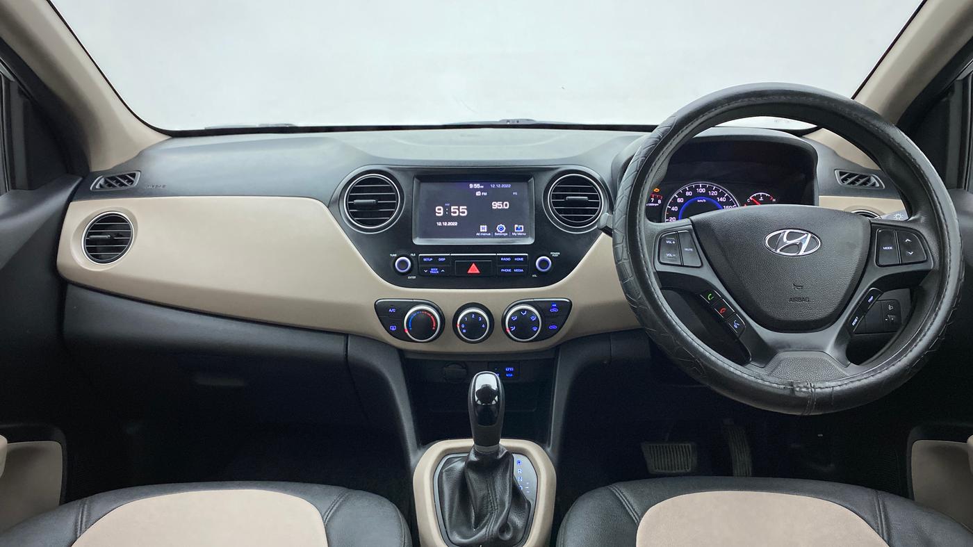 2017 Hyundai Grand i10 SPORTZ (O) 1.2 AT VTVT, Petrol, Automatic, 65,281 km, Dashboard