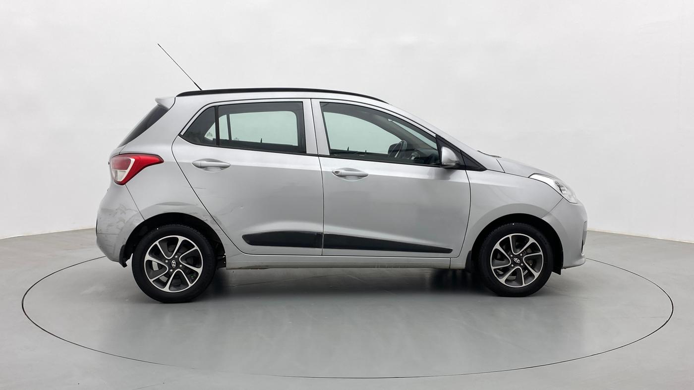 2017 Hyundai Grand i10 SPORTZ (O) 1.2 AT VTVT, Petrol, Automatic, 65,281 km, Right Side View