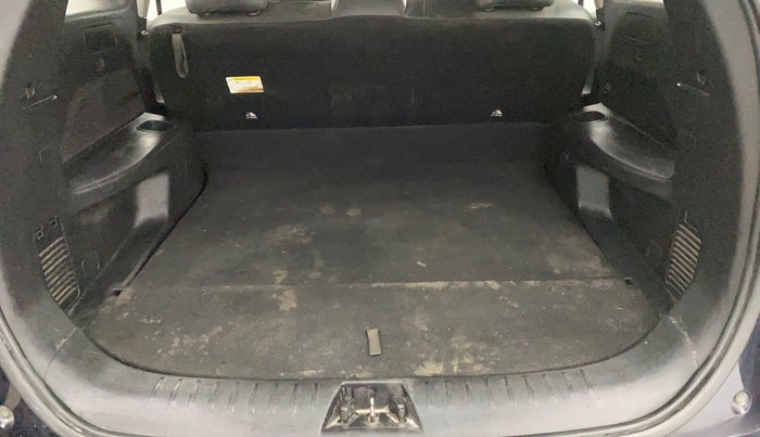 2022 Mahindra XUV700 AX 5 P MT 5 STR, Petrol, Manual, 41,551 km, Boot Inside