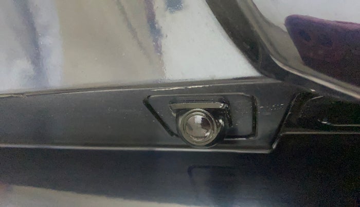 2022 Mahindra XUV700 AX 5 P MT 5 STR, Petrol, Manual, 41,551 km, Parking Camera