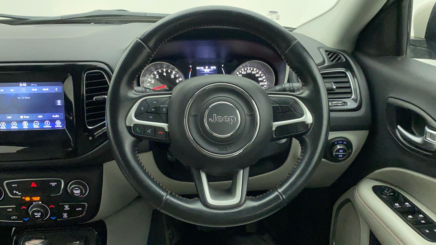 2017 Jeep Compass LIMITED 1.4 PETROL AT, Petrol, Automatic, 30,625 km, Steering Wheel Close Up