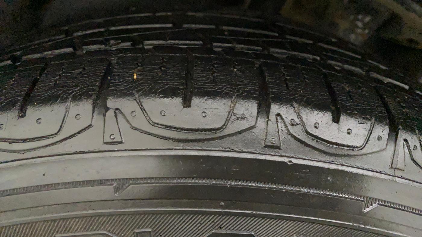 2017 Jeep Compass LIMITED 1.4 PETROL AT, Petrol, Automatic, 30,625 km, Right Rear Tyre Tread