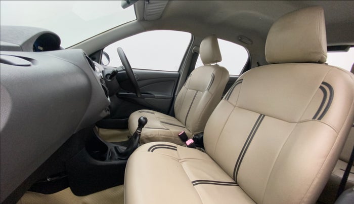 2013 Toyota Etios Liva G, Petrol, Manual, 75,804 km, Right Side Front Door Cabin