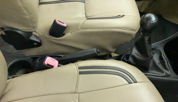 2013 Toyota Etios Liva G, Petrol, Manual, 75,804 km, Gear Lever