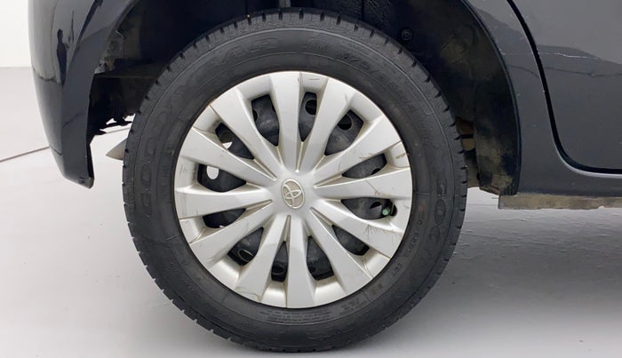 2013 Toyota Etios Liva G, Petrol, Manual, 75,804 km, Right Rear Wheel