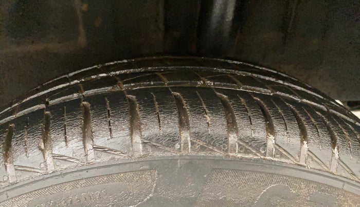 2019 Renault Kwid RXL, Petrol, Manual, 30,416 km, Left Rear Tyre Tread