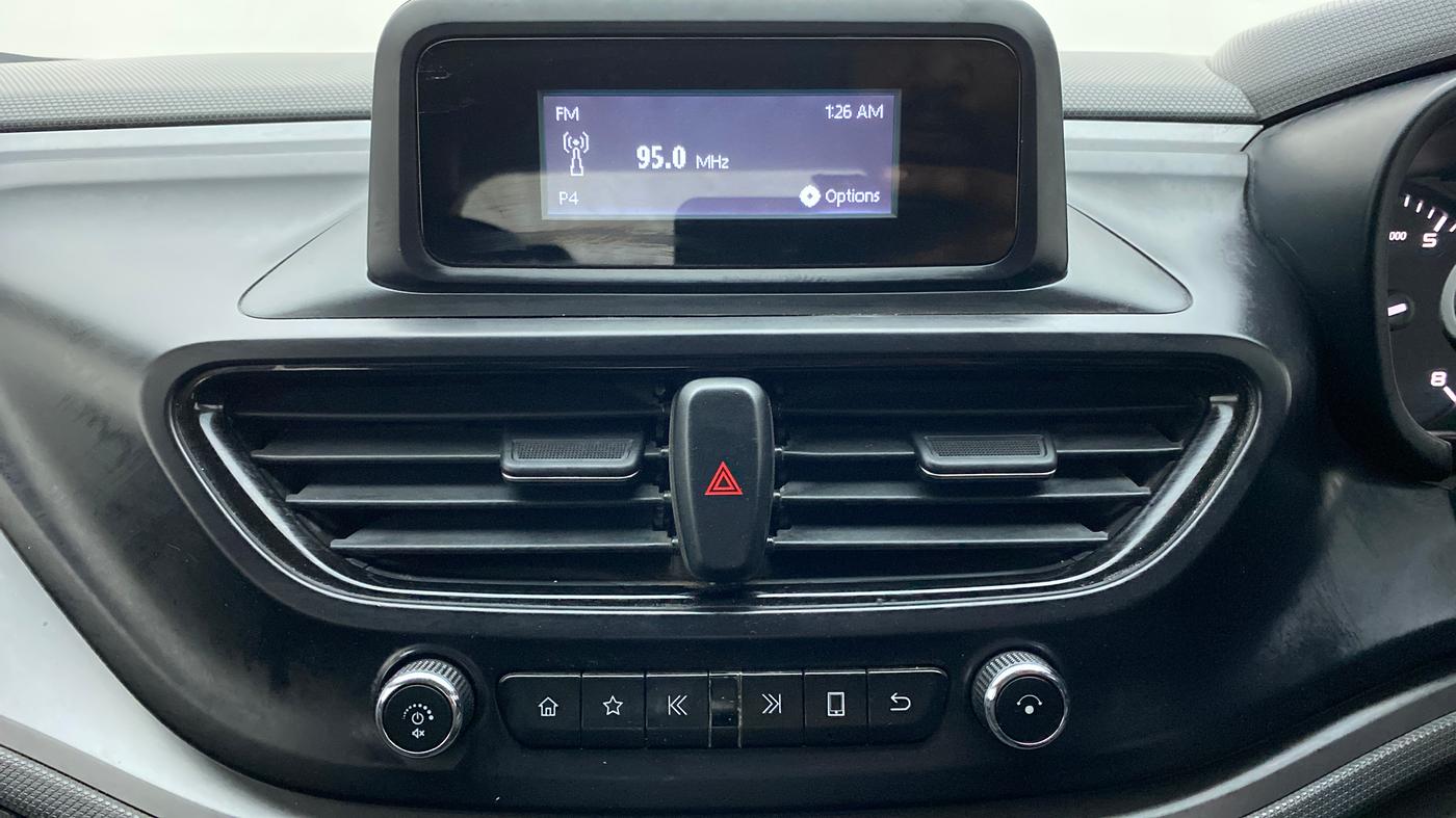2020 Tata ALTROZ XE RHYTM, Petrol, Manual, 27,701 km, Infotainment System