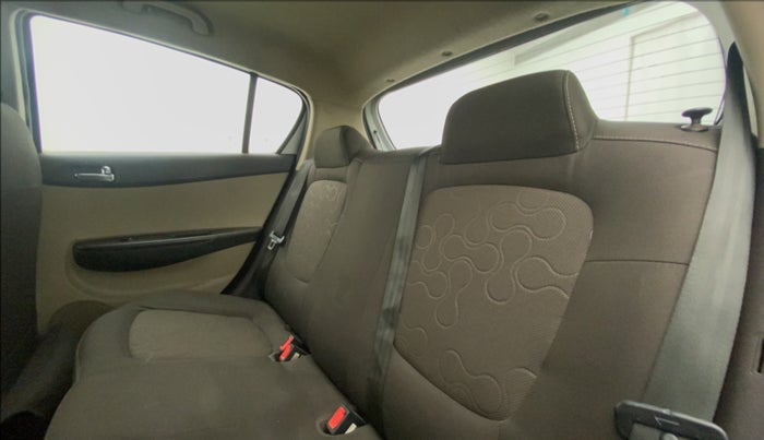 2012 Hyundai i20 MAGNA (O) 1.2, Petrol, Manual, 44,111 km, Right Side Rear Door Cabin